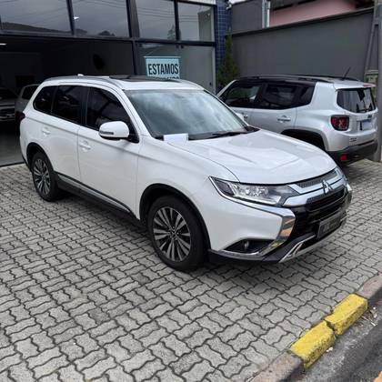 MITSUBISHI OUTLANDER 2.0 MIVEC GASOLINA HPE AUTOMÁTICO